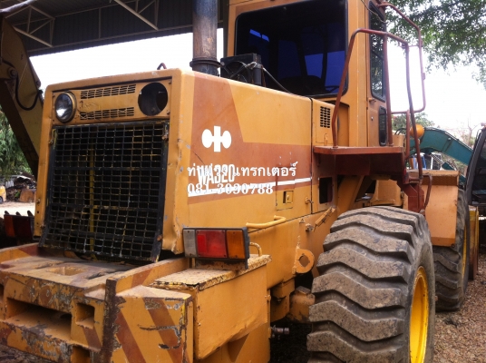 Komatsu Wa320 (รถตักล้อยาง) สภาพพร้อมใช้งาน เล็กและคล่องแคล่ว เก็บงานรั่วซึมเรียบร้อยครับ ราคา   สนใจติดต่อ ท่าม่วง แทรกเตอร์ 085-1746828, 081-3030788 Facebook : https://www.facebook.com/Thamuangtractor Line : 0813030788 Line : takaroz