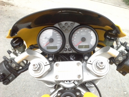 DUCATI M900ie ปี03 สรรพสามิตรแท้ ของเเต่งเยอะ กุญแจ3ดอก