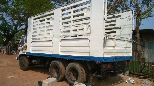 ขาย 10 ล้อเพลาเดียว เครื่อง 6BF1 185 แรงม้า เกียร์ร็อคเสื้อลาย พวงมาลัยพาวเวอร์ ยางเต็ม ทะเบียนเต็มพร้อมโอน