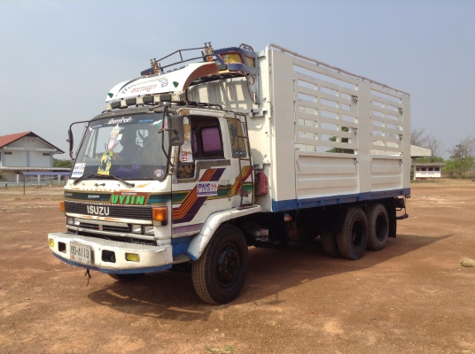 ขาย 10 ล้อเพลาเดียว เครื่อง 6BF1 185 แรงม้า เกียร์ร็อคเสื้อลาย พวงมาลัยพาวเวอร์ ยางเต็ม ทะเบียนเต็มพร้อมโอน