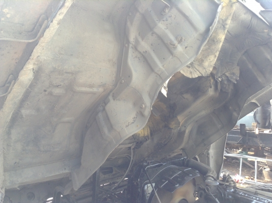 ขาย 10 ล้อเพลาเดียว เครื่อง 6BF1 185 แรงม้า เกียร์ร็อคเสื้อลาย พวงมาลัยพาวเวอร์ ยางเต็ม ทะเบียนเต็มพร้อมโอน