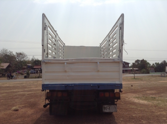 ขาย 10 ล้อเพลาเดียว เครื่อง 6BF1 185 แรงม้า เกียร์ร็อคเสื้อลาย พวงมาลัยพาวเวอร์ ยางเต็ม ทะเบียนเต็มพร้อมโอน