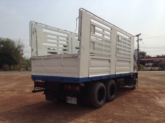 ขาย 10 ล้อเพลาเดียว เครื่อง 6BF1 185 แรงม้า เกียร์ร็อคเสื้อลาย พวงมาลัยพาวเวอร์ ยางเต็ม ทะเบียนเต็มพร้อมโอน