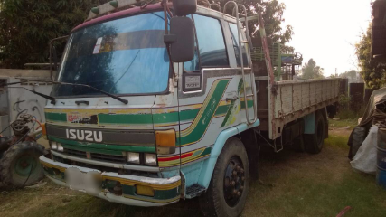 ขายรถหกล้อ Isuzu rocky เครื่อง 195 แรง รถห้าง กระบะไม่ดัมพ์ยาว 5.50 เมตร