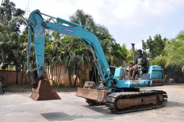 (ลดพิเศษ)ขาย แบคโฮKUBOTA KX40 เครื่อง4สูบ แรงสะใจ สวยเดิมจากญี่ปุ่นยังไม่เคยใช้ในไทย 195,000บาท เท่านั้น