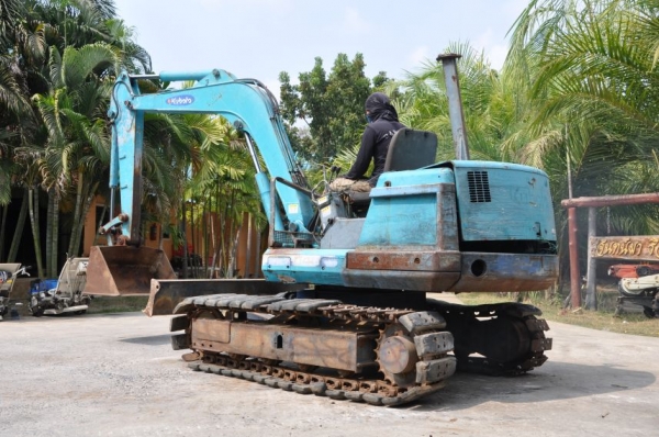 (ลดพิเศษ)ขาย แบคโฮKUBOTA KX40 เครื่อง4สูบ แรงสะใจ สวยเดิมจากญี่ปุ่นยังไม่เคยใช้ในไทย 195,000บาท เท่านั้น