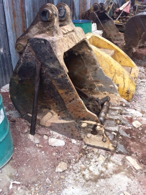 ขายด่วยบุ้งกี๊ 200 มี 2 ลูกครับ