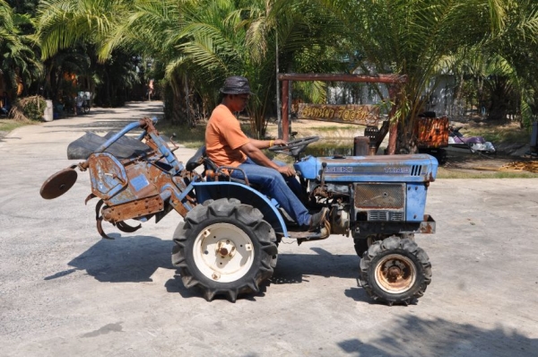 ขายรถไถ ISEKI 15แรง พร้อมโรตารี่หลัง สภาพสวยเดิมญี่ปุ่นไม่เคยใช้งานในไทย 48,000 บาท