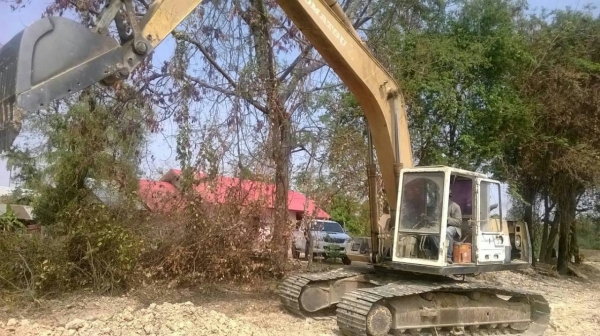 ขายรถแบคโฮ KOMATSU PC-200-5 รถทำงานได้ดี ราคาถูกๆ แค่.550000 ต่อรอง สนใจรีบจองด่วน