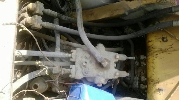 ขายรถแบคโฮ KOMATSU PC-200-5 รถทำงานได้ดี ราคาถูกๆ แค่.550000 ต่อรอง สนใจรีบจองด่วน