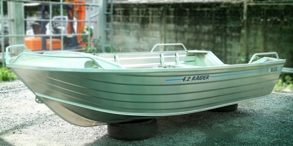 เรืออลู Bluefin Rider 4.2 จากออสเตรเลีย