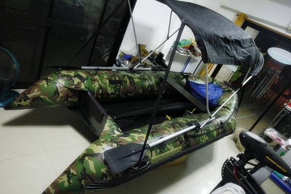 เรือยางnissamaran320