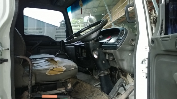 (เจ้าของลดให้สุดๆ)6ล้อดั้ม200แรงISUZU ยูโร2 ปี*48 รถสวย คัสซี เครื่องสวย ยางสวย