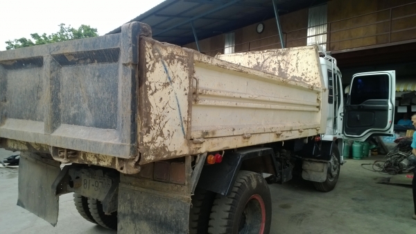 (เจ้าของลดให้สุดๆ)6ล้อดั้ม200แรงISUZU ยูโร2 ปี*48 รถสวย คัสซี เครื่องสวย ยางสวย