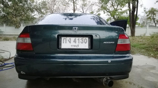 ขาย honda accord โฉมไฟท้ายก่อนเดียว เกียรออโต้ ติดแกสลงเล่มแล้ว