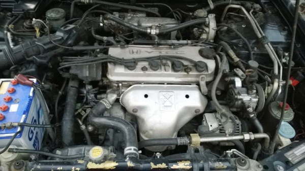 ขาย honda accord โฉมไฟท้ายก่อนเดียว เกียรออโต้ ติดแกสลงเล่มแล้ว