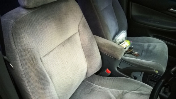 ขาย honda accord โฉมไฟท้ายก่อนเดียว เกียรออโต้ ติดแกสลงเล่มแล้ว