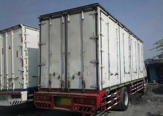 ขาย FF3H หกล้อตู้สิบบาน 7.20 เมตร เครื่องดี คัซซีสวย พร้อมใช้ครับ