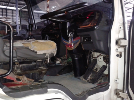 ขายISUZU DECAรถติดเครนุุ6ล้อเครน3ตัน4ปอกท้องแบนกระบะยาว6.30เมตร เครื่องดี กระบะมีตำหนิหน่อยครับ