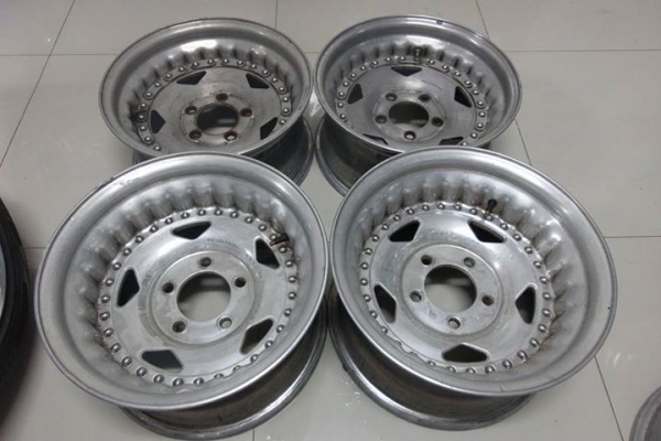 Centerline ขอบ15 หน้า7 หลัง8  5/114 ล้อเปิดตู้จากJAPAN สภาพเดิมๆ สวยมาก  4วง 25000บาท กิ๊ฟๆ