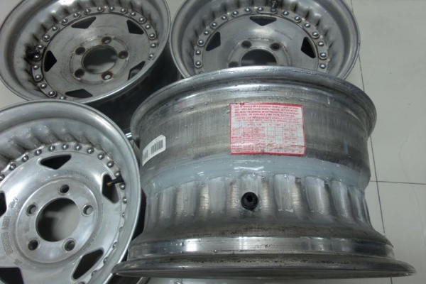 Centerline ขอบ15 หน้า7 หลัง8  5/114 ล้อเปิดตู้จากJAPAN สภาพเดิมๆ สวยมาก  4วง 25000บาท กิ๊ฟๆ