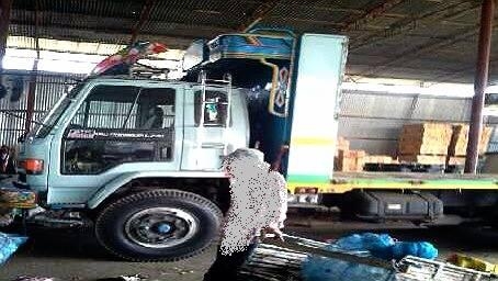 ***ขายแล้วครับขอบคุณ Truck2hand 10ล้อ2เพลา พ่วง แม่+ลูกไม่ดั้ม แม่ ISUZU ROCKY 210 FXZ13NFY ปี41 วางเครื่อง6SD1 240HP (ลงเล่ม) เครื่องแน่น แรงดี เกียร์เดิม เบรคทริฟฟี่ พ.พาวเวอร์ ช่วงล่างเดิม คัสซีสวยเดิมไม่ปะไม่ดาม กระบะเหล็กสภาพดี(ตอนนี้ใส่ข้างแล้ว) พื้