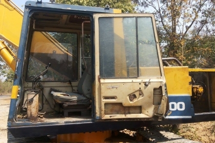 ขายแบ็คโฮ komatsu pc200-รุ่น3