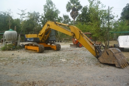 ขายแบ็คโฮ komatsu pc200-รุ่น3