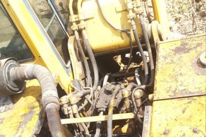 ขายแบ็คโฮ komatsu pc200-รุ่น3