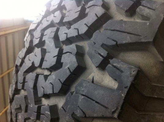 ขายยางขอบ 18 BF Goodrich All-terrain ขนาด 265 65 R18 ของหายาก