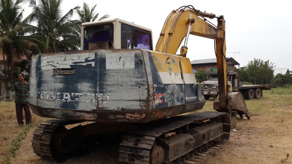 ขายด่วนแบ็คโฮ PC120รุ่น5สภาพเดิมๆเอกสารใบอินวอยน์ รถสภาพเดิมๆจองโทร0801515451