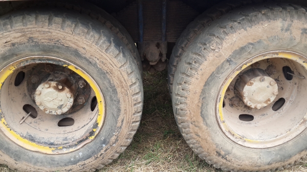 ขายด่วนสิบล้อเพลาเดียวเทรนเลอร์ขึ้นแบ็คโฮสภาพสวยสุดๆเอกสารเล่มทะเบียนเป็นท้ายลาดแล้วโทร0801515451