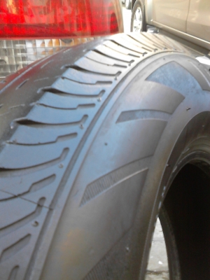 ฺBRIDGESTONE DURAVIS R611 205/70R15 มี 1 ล้อ TEL.081-427-3941 ฺBRIDGESTONE DURAVIS R611 205/70R15 มี 1 ล้อ TEL.081-427-3941