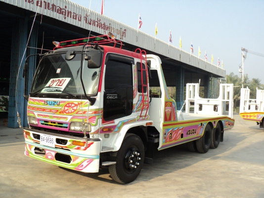ขายอีซูซุเด้กก้า 10 ล้อ(ล้อใหญ่ ยาง 900)กระบะบรรทุกรถเกี่ยวข้าว รถตีดิน ขายอีซูซุเด้กก้า 10 ล้อ(ล้อใหญ่ ยาง 900)กระบะบรรทุกรถเกี่ยวข้าว รถตีดิน