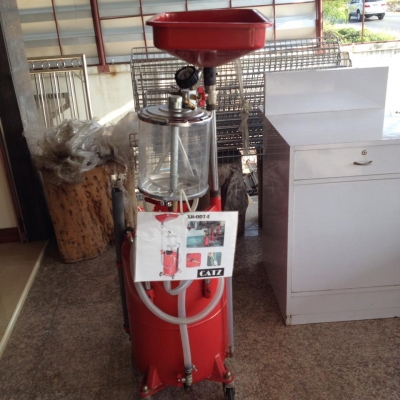 เครื่องเปลี่ยนถ่ายน้ำมันเครื่อง - น้ำมันเกีย ด้วยแรงดันลม เครื่องเปลี่ยนถ่ายน้ำมันเครื่อง - น้ำมันเกีย ด้วยแรงดันลม