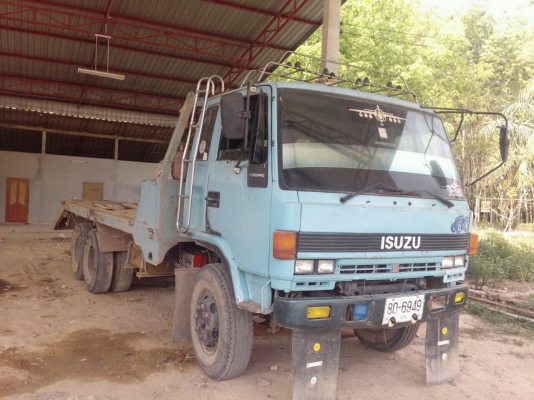 ขายหกล้อ อีซูสุ  210   ลงเครือง  ฮีโน..อีเอ็ม 100   /     220 แรง  ฝงเล้มแล้ว  เอกสารพร้อม