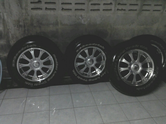 ขายล้อ18&times;8.5 6รู พร้อมยาง265/60/18