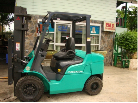 +++ ขายโฟล์คลิฟท์  MITSUBISHI  FD30  เครื่องยนต์ดีเซล  เกียร์ออโตเมติค  งา 1,070  มม.  เสา 3 เมตร  ยางตัน  *** รถสภาพดี พร้อมใช้  ราคา รายละเอียดคุยได้ครับ ***