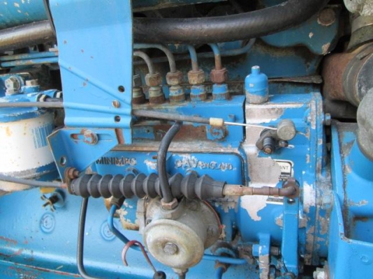 รถไถฟอร์ด 8210 รถสวย ยางดี รถนอกนำเข้า ขับเคลื่อน 4 ล้อ รถไถฟอร์ด 8210 รถสวย ยางดี รถนอกนำเข้า ขับเคลื่อน 4 ล้อ