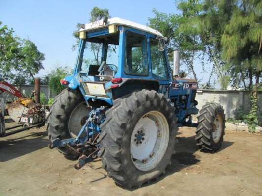 รถไถฟอร์ด 8210 รถสวย ยางดี รถนอกนำเข้า ขับเคลื่อน 4 ล้อ รถไถฟอร์ด 8210 รถสวย ยางดี รถนอกนำเข้า ขับเคลื่อน 4 ล้อ