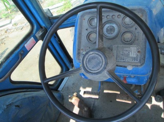 รถไถฟอร์ด 8210 รถสวย ยางดี รถนอกนำเข้า ขับเคลื่อน 4 ล้อ รถไถฟอร์ด 8210 รถสวย ยางดี รถนอกนำเข้า ขับเคลื่อน 4 ล้อ