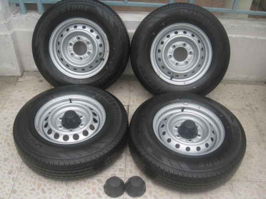 ขายกะทะล้อป้ายแดง Chev colorado ขอบ15 6รู139.7 +ยางยางผลิตสัปดาห์ที่39,1 เส้นและ41,3เส้นปี 13 ตุ่มและสีที่หน้ายางมีทุกเส้นครับ สนใจติดต่อเล็กคลองสามครับ (081-3747940)