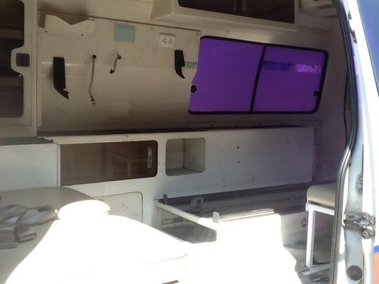 รถตู้พยาบาลสภาพเยี่ยม รถตู้พยาบาลสภาพเยี่ยม