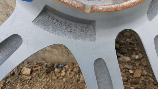 ล้อแม็กซ์มาสด้า2 ขอบ16 ถอดป้ายแดง