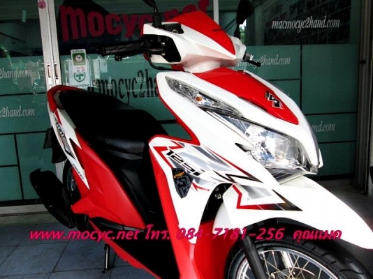 CLICK 125 i ลาย street  สีขาวแดง ไมล์ 2268 โล แถมฟรี เสื้อ และ หมวกกันน็อก 35900