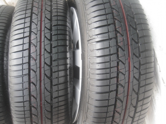 ขายกะทะล้อป้ายแดง suzuki swift ขอบ15 4รู100 +ยางฺ ผลิตสัปดาห์ที่ 44ปี13 ตุ่มหหน้ายางมีทุกเส้นครับ สนใจติดต่อเล็กคลองสามครับ (081-3747940)