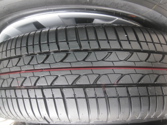 ขายกะทะล้อป้ายแดง suzuki swift ขอบ15 4รู100 +ยางฺ ผลิตสัปดาห์ที่ 44ปี13 ตุ่มหหน้ายางมีทุกเส้นครับ สนใจติดต่อเล็กคลองสามครับ (081-3747940)