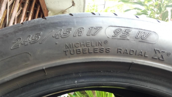 Michelin pilot  245 45 17  ถูกๆ