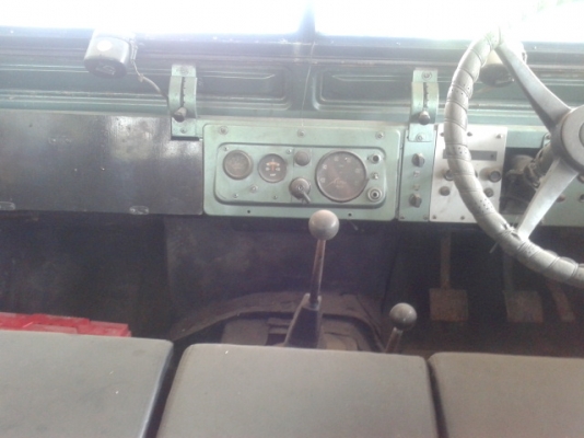 รถจิีบ แลนโรเวอร์ สภาพสวย เล่มพร้อมโอน รถจิีบ แลนโรเวอร์ สภาพสวย เล่มพร้อมโอน