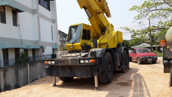 ขายเครน KOMATSU LW250L-1   25ตัน